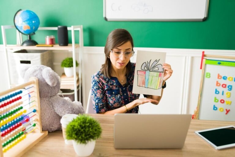 Choosing the Right Science Primary Tutor Online for Your Child